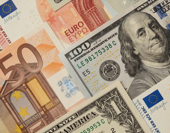 EUR/USD Breaks Below Tight Trading Range, Traders Expecting Bounce