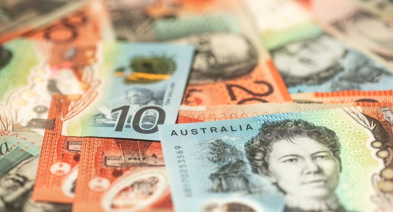 AUD/USD Struggles as USD Strengthens Amid Hawkish Fed Expectations