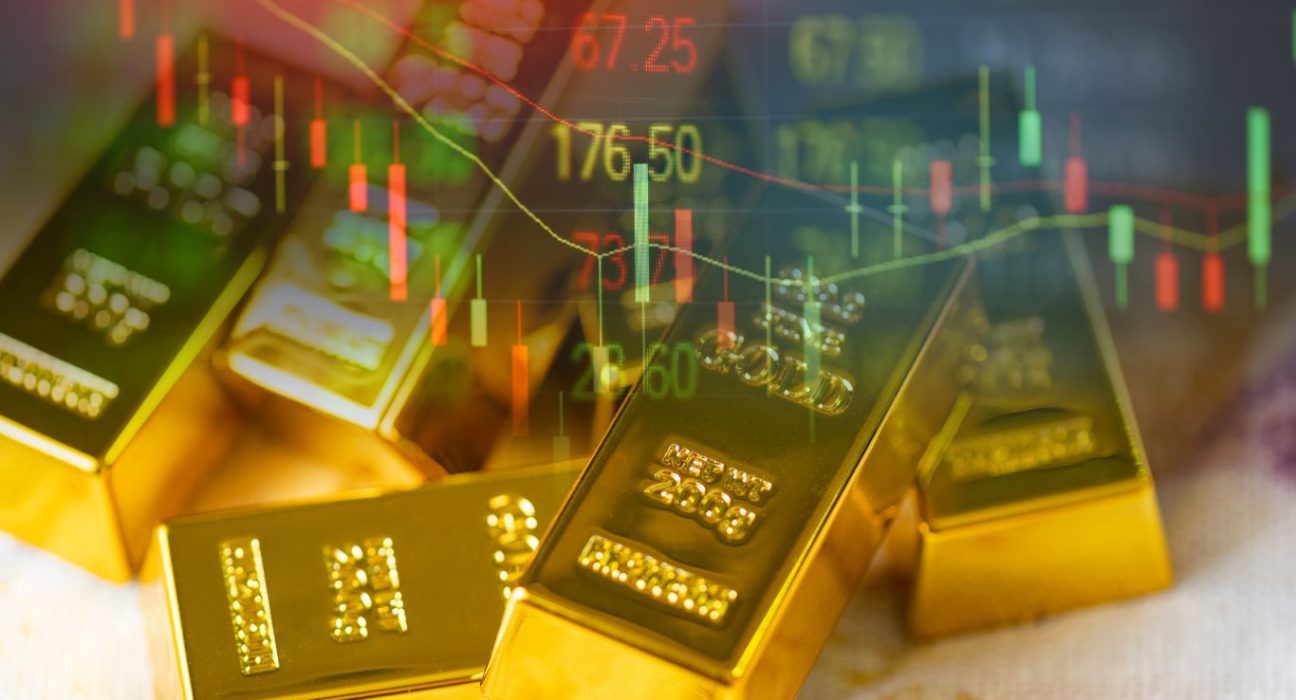 Banking Crisis Fears Boost Gold Prices as Dollar and Yields Fall