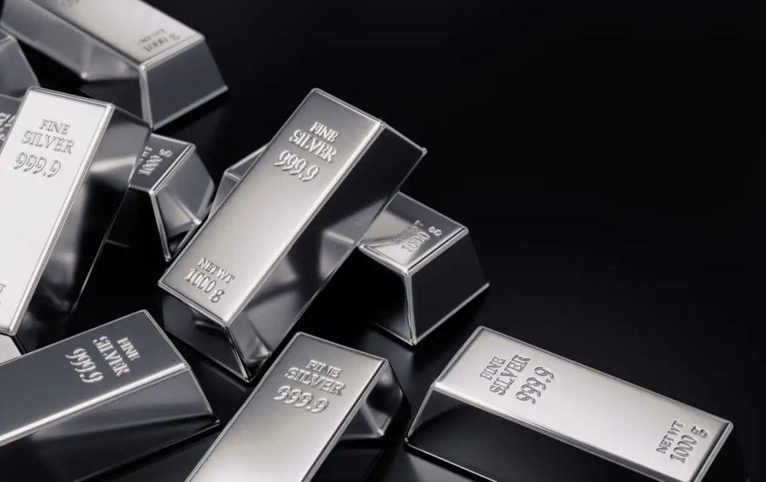 Bearish Signals Confirm Downside Bias for Silver Prices