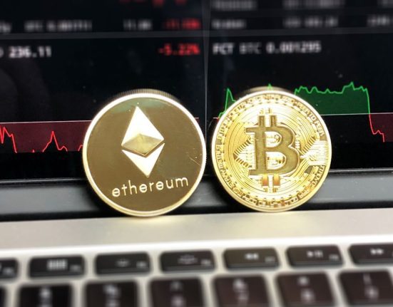 Bitcoin and Ethereum Prices Stabilize After Silvergate's Viability Concerns
