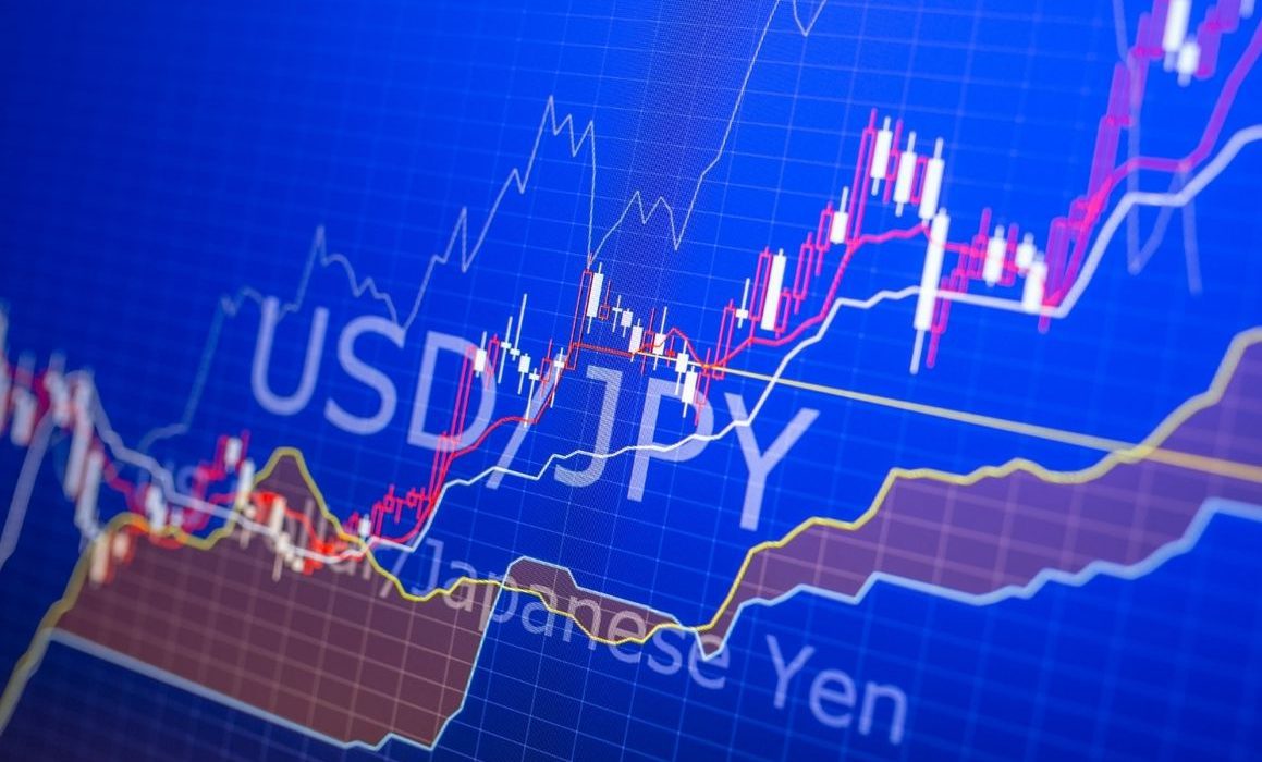 ING Economists Predict Dip below 130 for USD/JPY