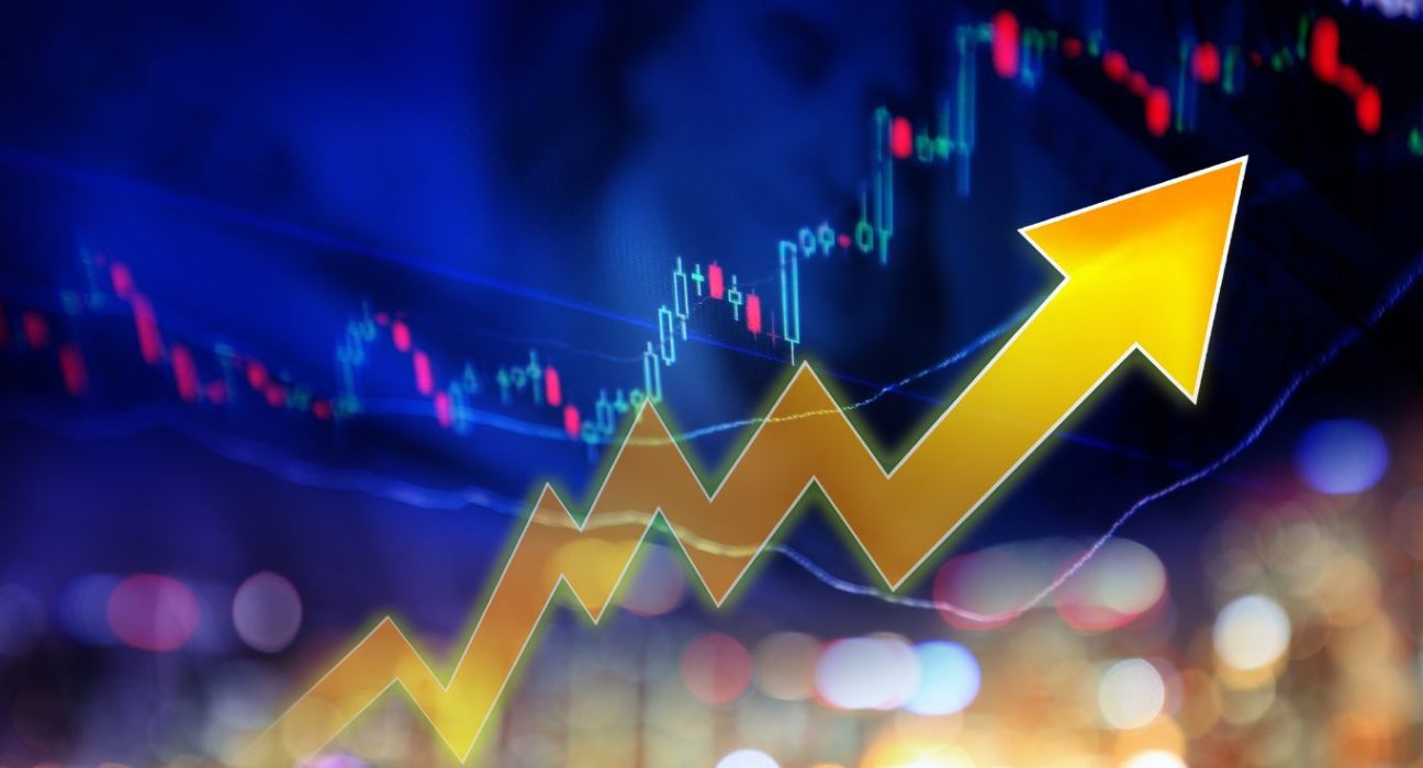 Nikkei 225 Inches Up as Retail and Mining Sectors Boost Shares