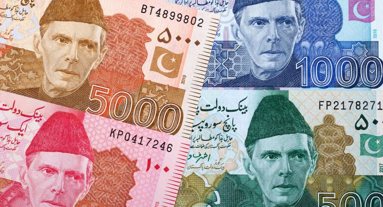 Pakistani Rupee Strengthens After Central Bank Raises Policy Interest Rate
