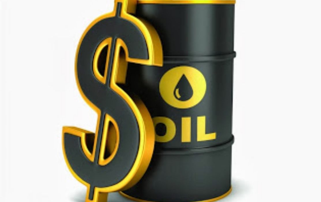 Shadow Fleet of Oil Tankers Flourishes Amidst Western Sanctions