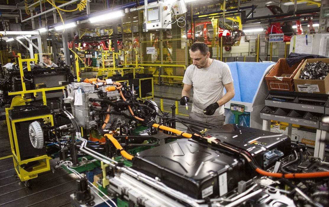 US and Japan Strike Deal on Electric Vehicle Battery Minerals