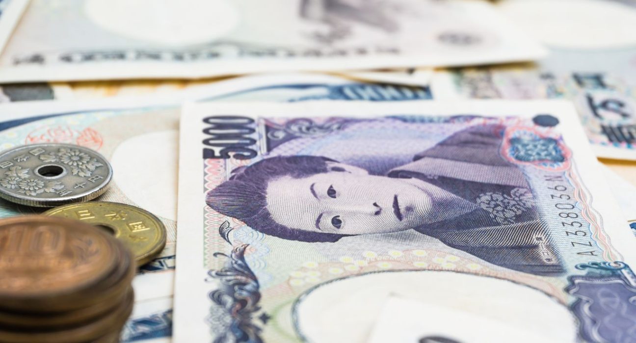 USD/JPY Pair Builds on Friday's Rebound, Touches New Highs in Early North American Session