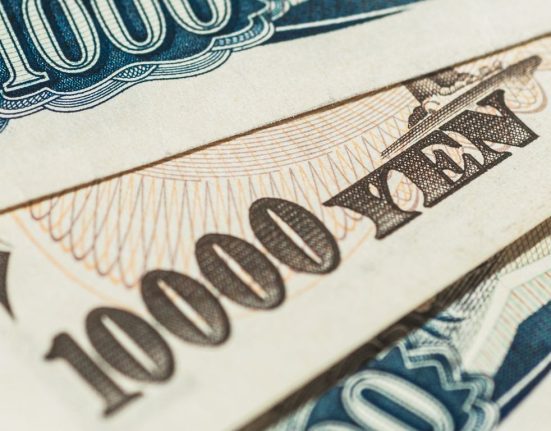 USD/JPY to Stabilize at 130.00 as Banking Fears Ease, Says MUFG Bank