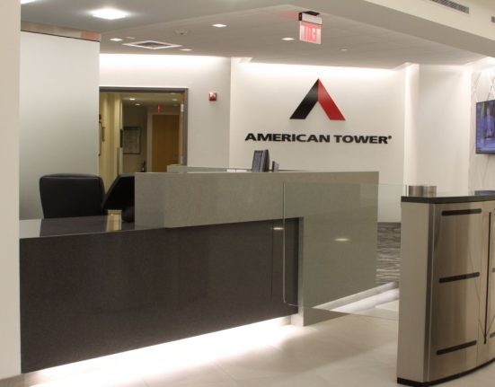 American Tower misses Q1 earnings estimate, stock drops