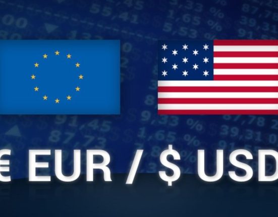 EUR/USD Falls Below 1.0900 Amid Quarter-End Flows
