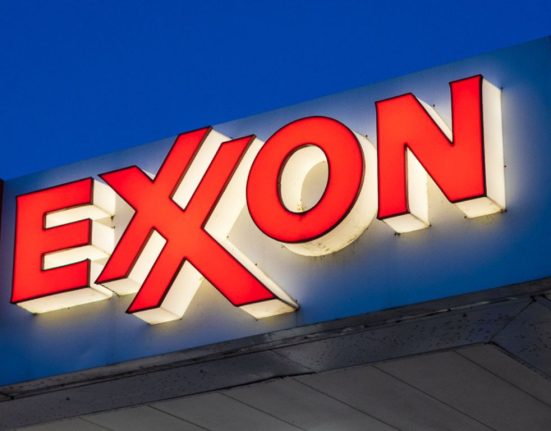 Exxon and Intel's Strong Earnings Updates Push Up US Stock Indexes