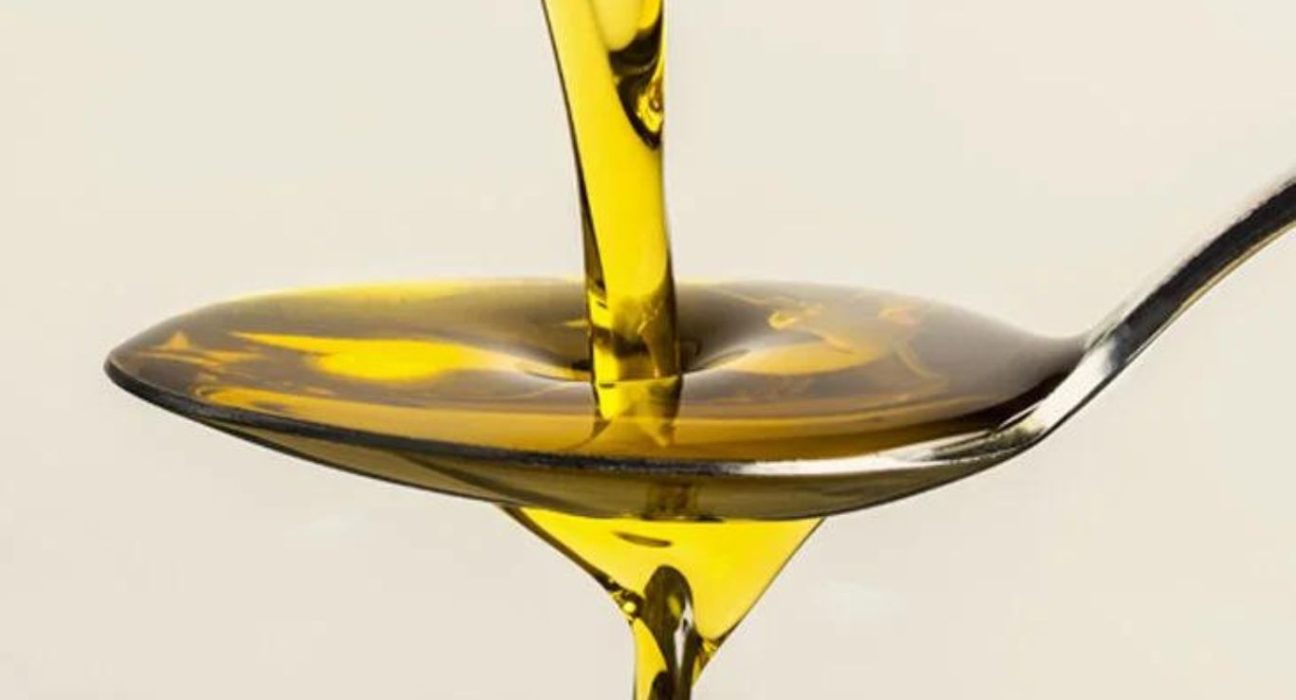 Oil prices have been fluctuating in recent weeks, influenced by a range of factors such as geopolitical tensions, supply disruptions, demand outlooks, and market sentiment. In this article, we will examine the main drivers of oil price movements in 2023 and the implications for the global economy.
