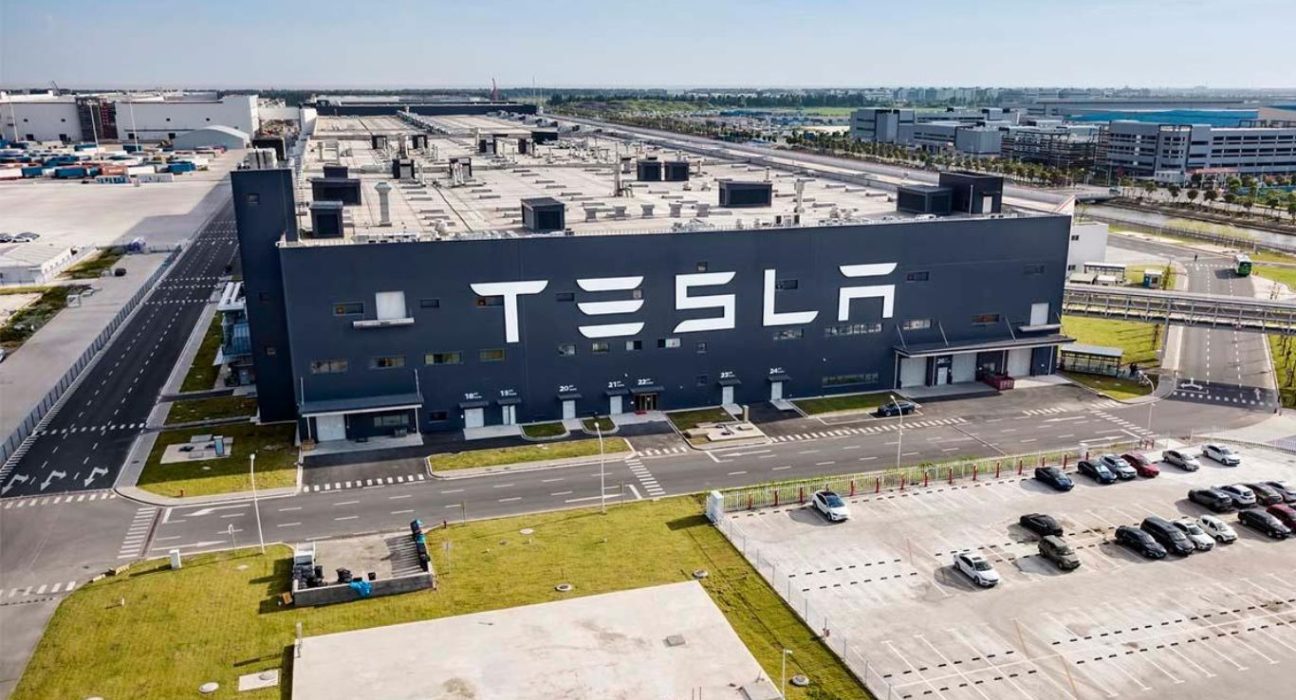 Tesla Stock Plummets as Tudor Pickering Downgrades to Sell Amid Q1 Results
