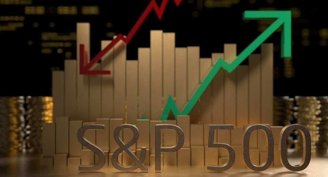 U.S. Stock Futures Slip as S&P 500 E-minis Lose 0.3%