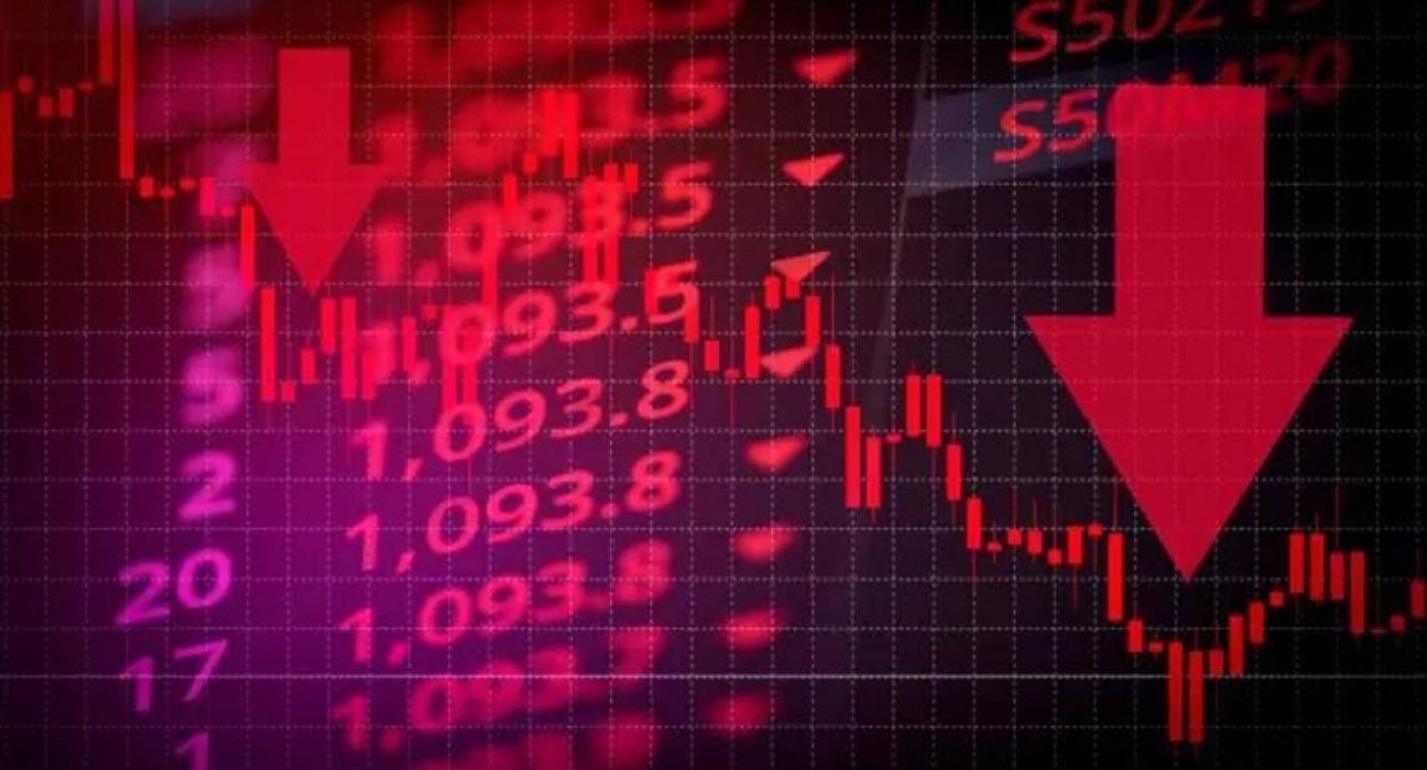 Asian Markets Fall Due to Tech Share Losses