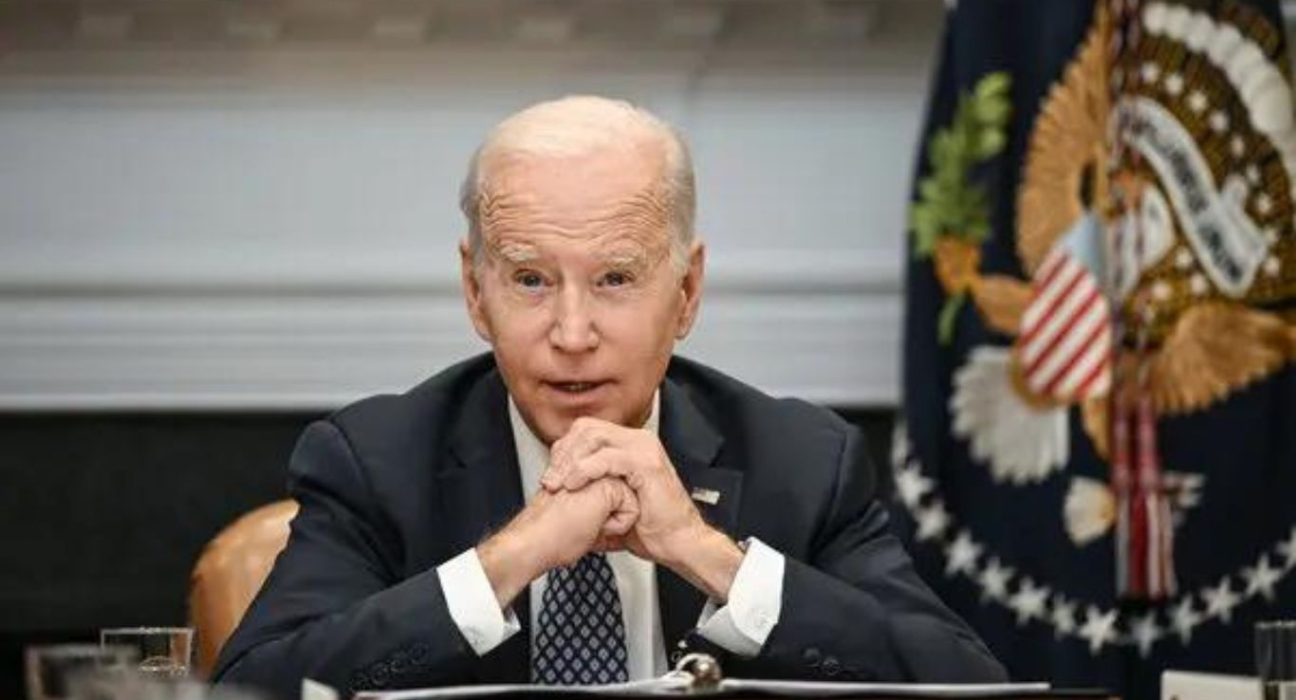 Biden Hesitant to Invoke 14th Amendment as US Debt Ceiling Looms