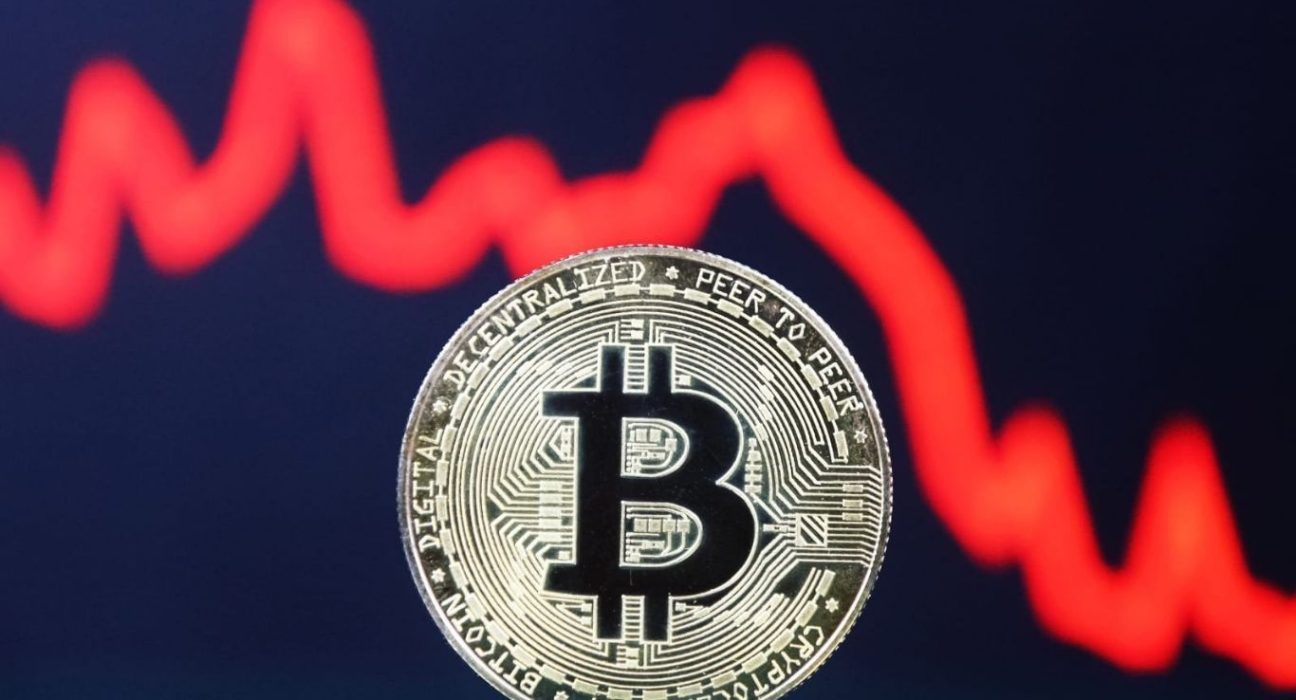 Bitcoin Remains at Lows of Two Months, with Targets at $25K and $30K