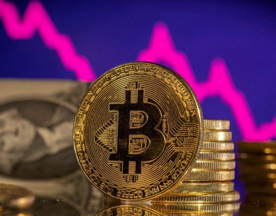 Bitcoin Slips as Mester's Comments Impact Dollar Liquidity; Nasdaq Futures Indicate Negative Open