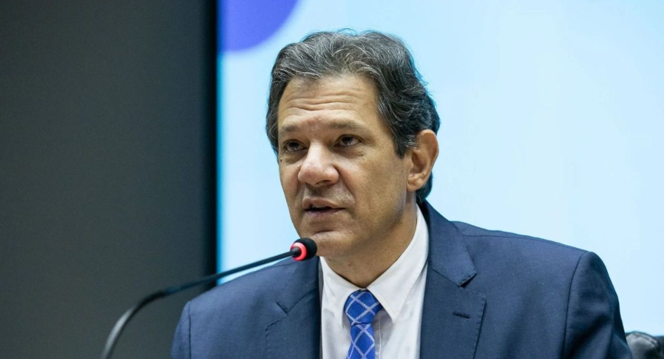 Brazil's Finance Minister Suggests Adjusting Inflation Target Timeline