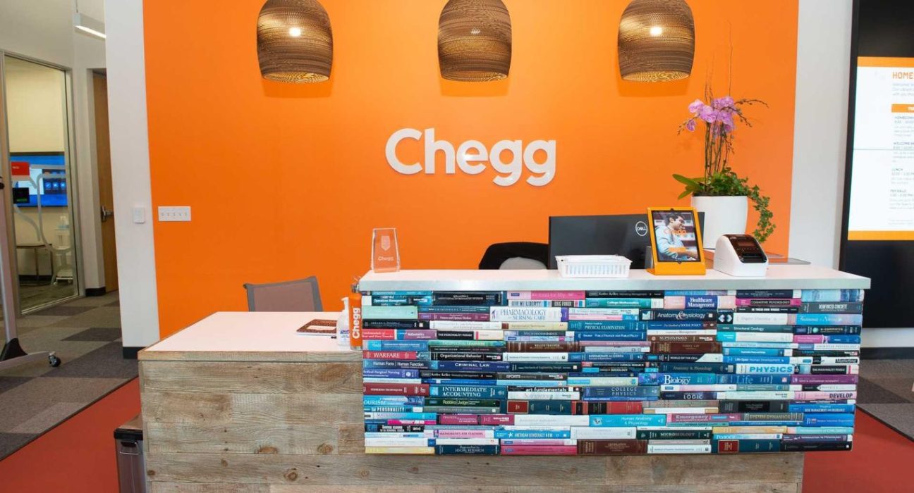 Chegg's Stock Crashes After Weak Guidance and Visibility