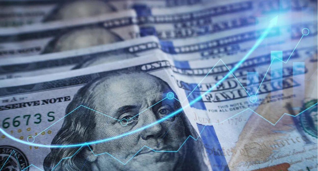 Dollar Index Stabilizes Near Two-Month High, Trading at 103.395