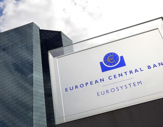 ECB Urges Banks to Enhance Borrower Management and Currency Trading Amid Rising Interest Rates