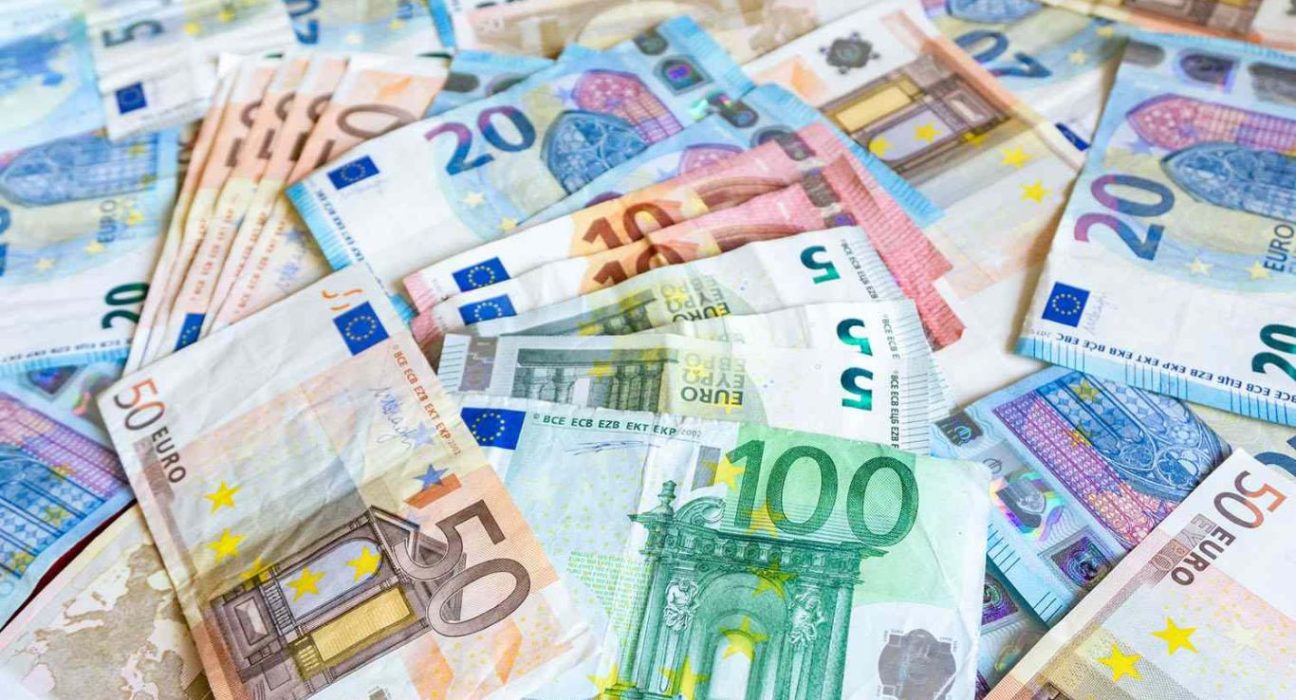 Euro Falls to Two-Month Low Against US Dollar Amid Economic Uncertainty