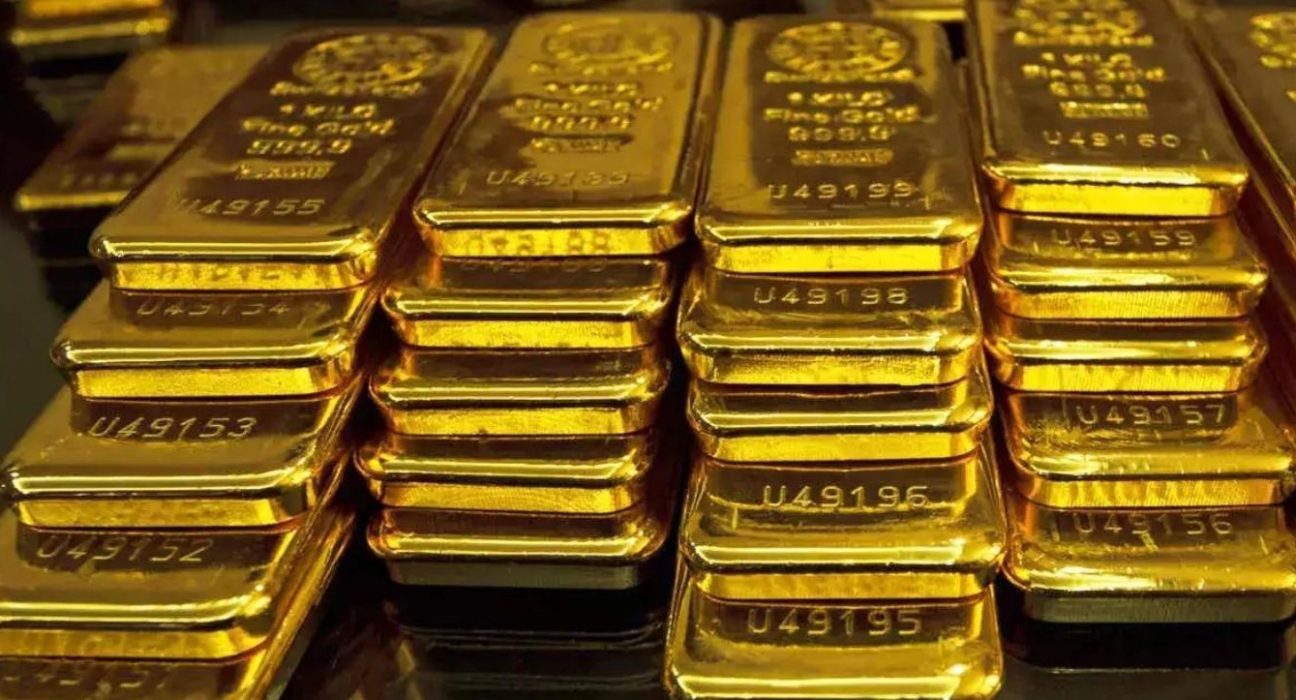 Gold Price Bears Struggle Below Crucial $2,013 Resistance, Indicators Show