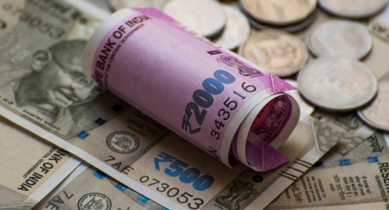 India Withdraws 2000-Rupee Notes from Circulation: Understanding the Decision and Its Implications