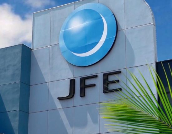 JFE Holdings' Profit Forecast Boosts Nikkei by Nearly 1%