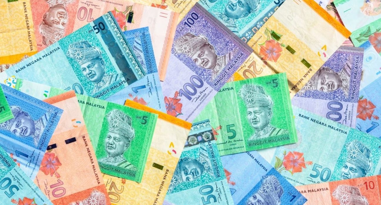 How the Malaysian Ringgit Fell Against Other Currencies