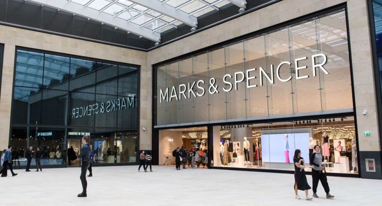 Marks & Spencer (LON:MKS) Reports Impressive Full-Year Results, Anticipates Dividend Restoration by November