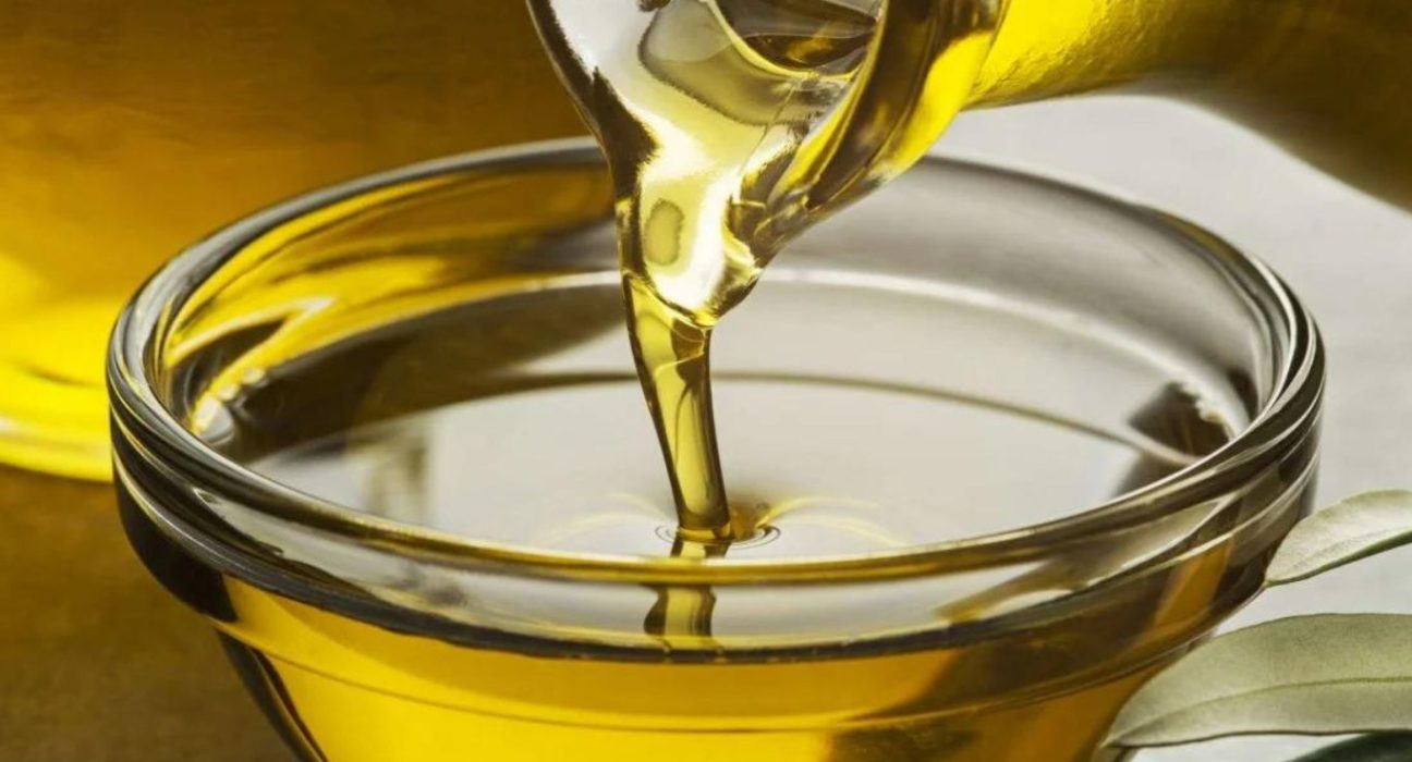 Oil Prices Rise But Set for Third Consecutive Weekly Losses Amid Economic Concerns
