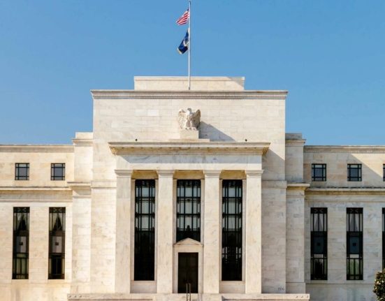 US Central Bankers Divided on Interest Rate Hikes as Battle Against Inflation Continues