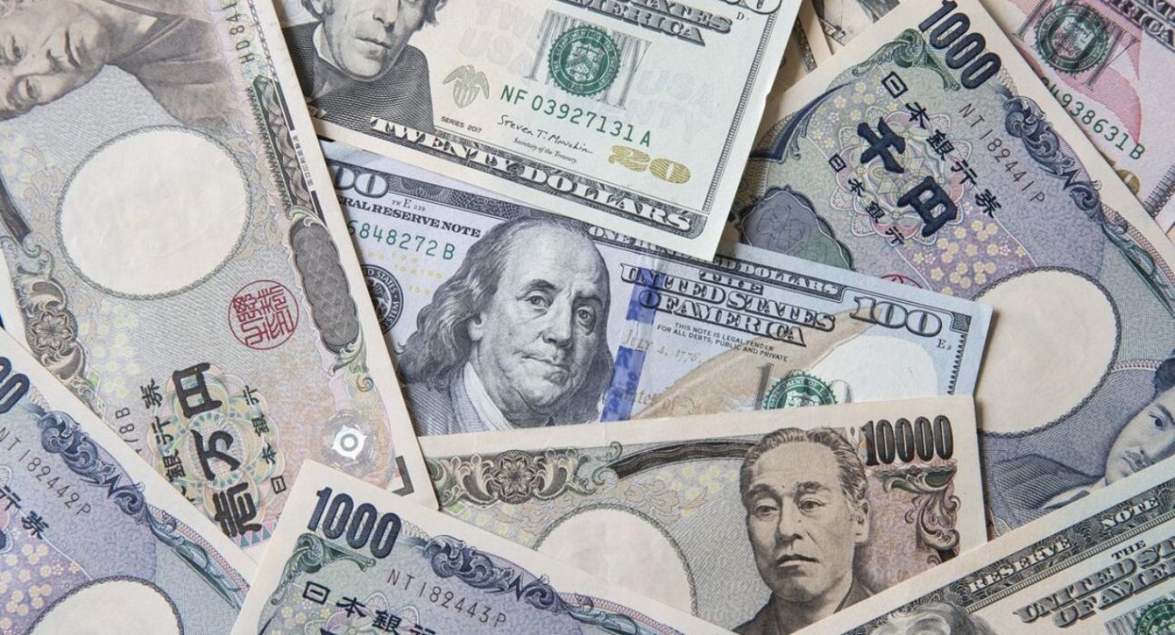 USD/JPY Pair Retreats from Six-Month High, Faces Selling Pressure