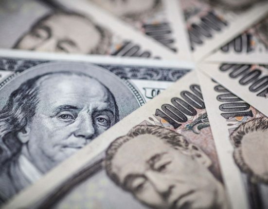 USD/JPY Rises on Solid Technical Support and Upbeat Nonfarm Payrolls Report