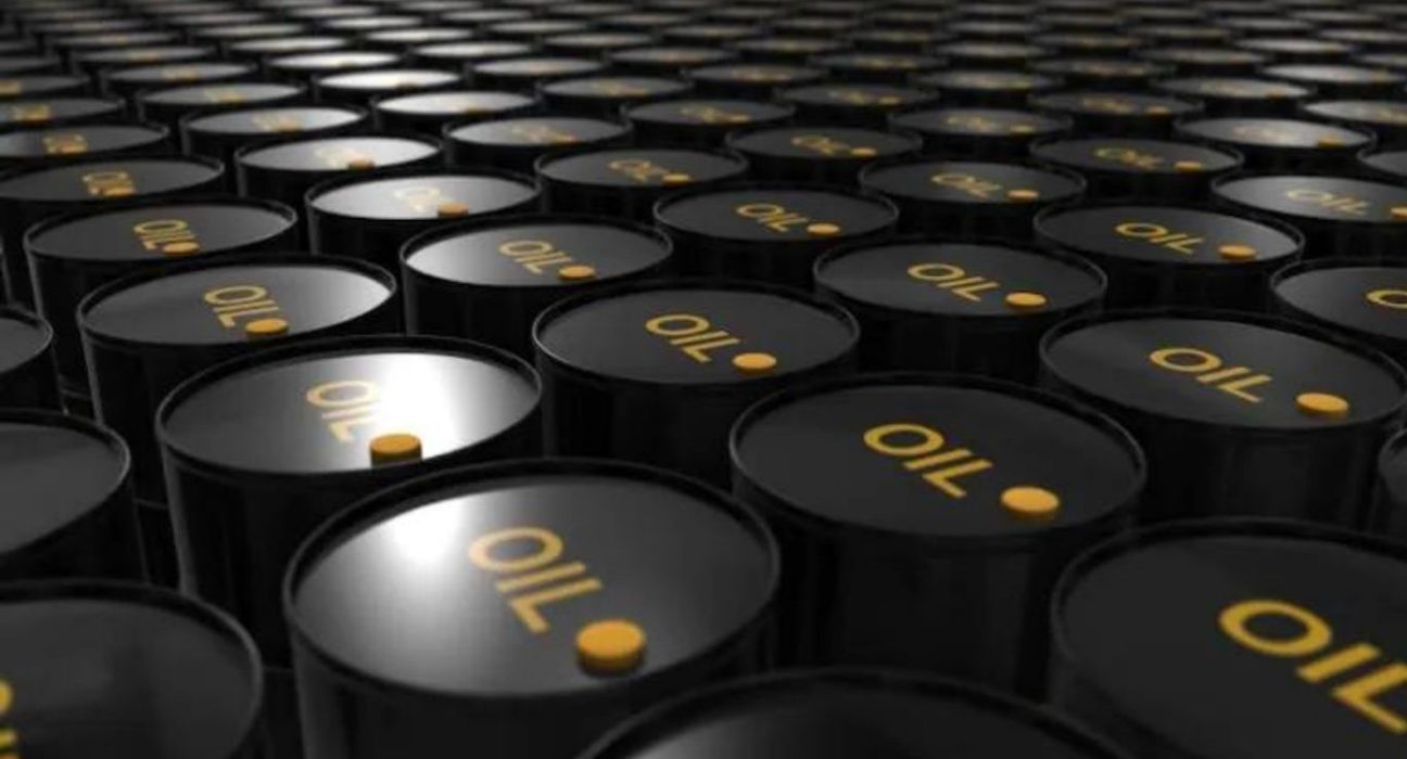 WTI Crude Oil Prices Fluctuate on Fears of Rate Hikes and Economic Slowdown