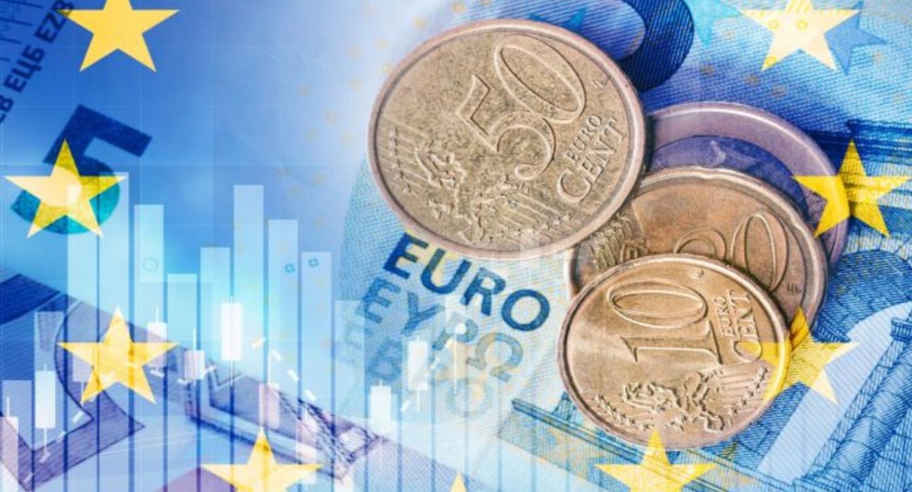 EUR/USD Faces Selling Pressure as Nonfarm Payrolls Surpass Expectations, Adding 339K Jobs in May