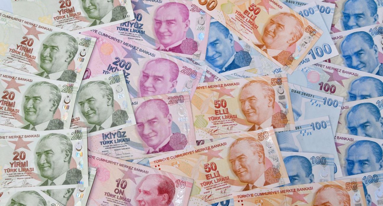 Turkish Lira Plunges to Record Low as Central Bank Implements New Regulations