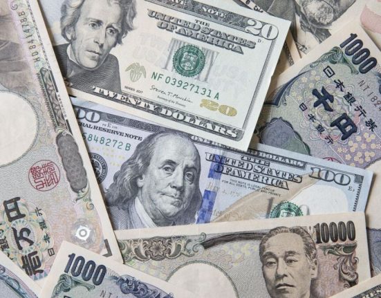 USD/JPY Pair Rebounds from Weekly Low, Gains Momentum Amid Dip-Buying