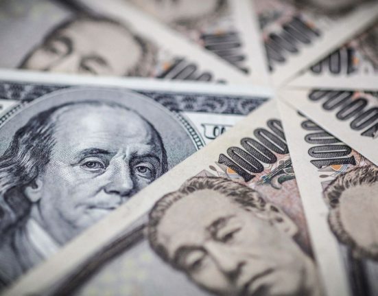 USD/JPY Surges Over 60 Pips on Fed's Hesitation to Raise Rates; US Bond Yields Propel Dollar Higher as Japanese Yields Decline
