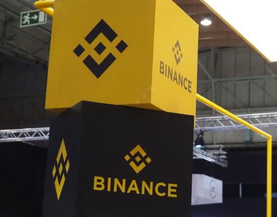 Binance Pool's Hash Rate Plummet Signals Shakeup in Litecoin Mining Landscape