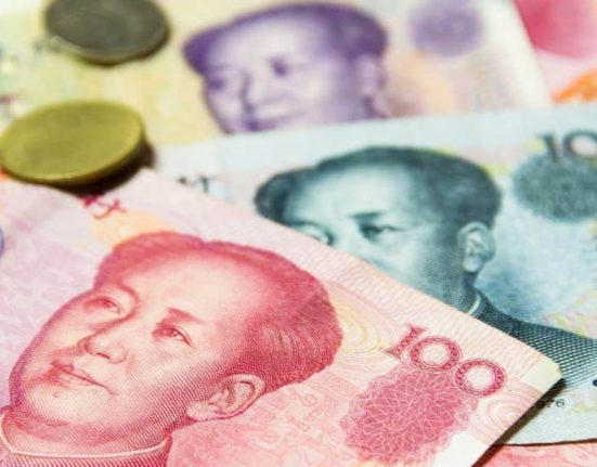 Chinese Yuan Recovers Slightly, Adding 0.1% after Hitting Near Seven-Month Lows