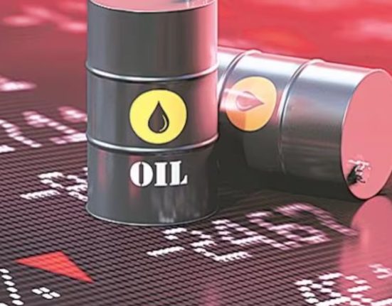 Crude Oil Futures Witness Decrease in Open Interest and Volume - Market Update