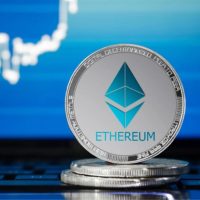 ETH's Bullish Breakout from Ascending Channel Pattern Halts as Bitcoin Slumps on Fed Rate Hike Expectations