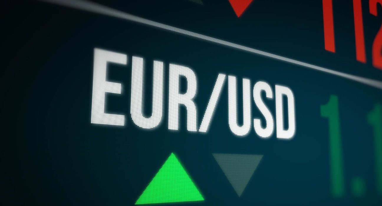 EUR/USD Breaks Resistance Levels, Set to Consolidate Amid Overbought Condition