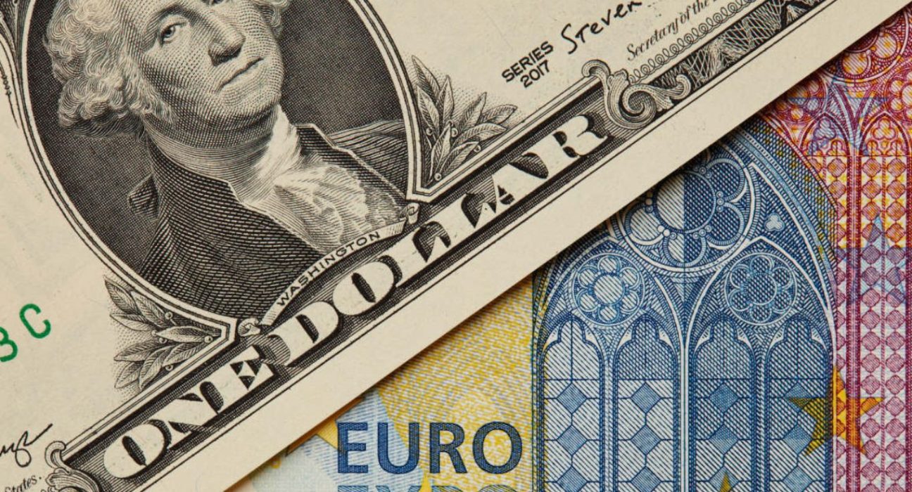 EUR/USD Struggles to Sustain Bullish Momentum as Uptrend Breaks, Recovery at Stake