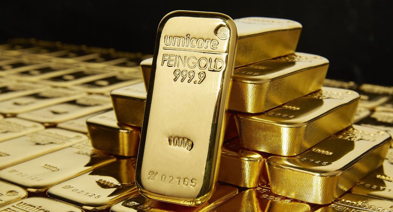 Gold Price Faces Selling Pressure as Fed Hawkish Stance Weighs on Investors' Sentiment