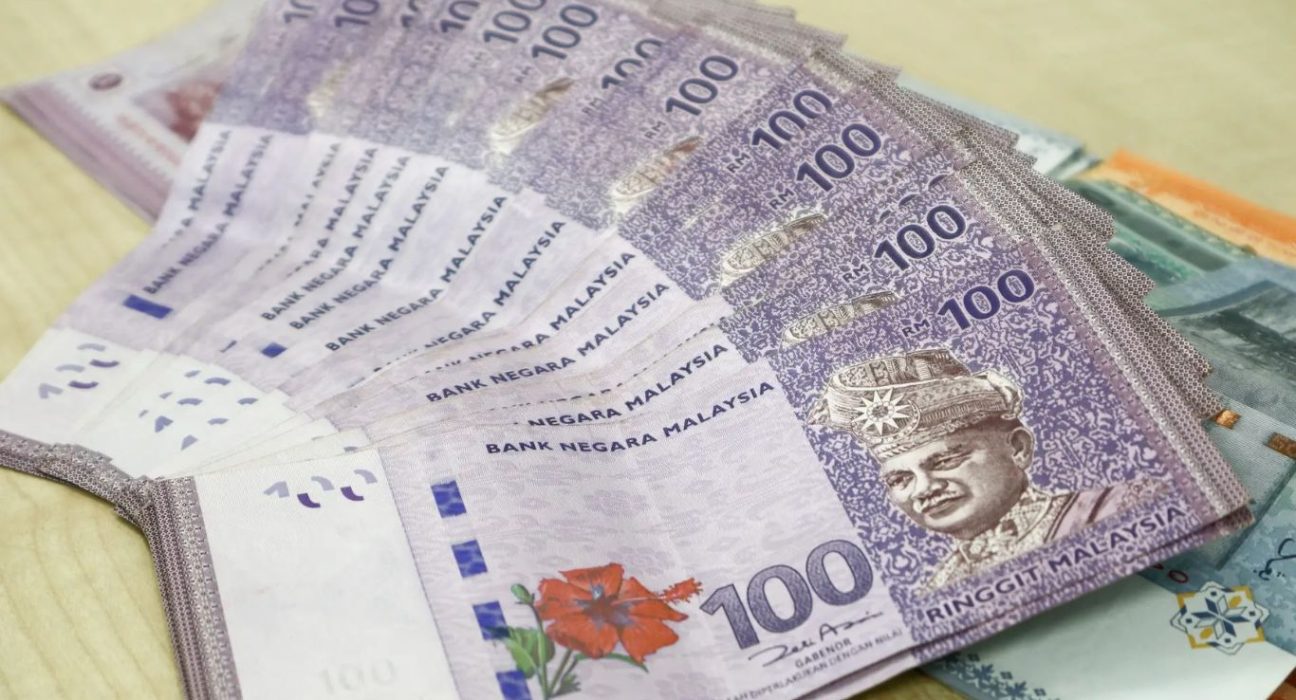 Malaysian Ringgit Surges 1.5% Amid Speculation of Central Bank Intervention