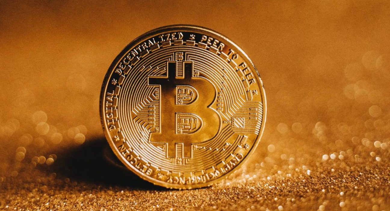 Renowned Trader Turns Bearish on Bitcoin as It Struggles Below $30,000 Mark